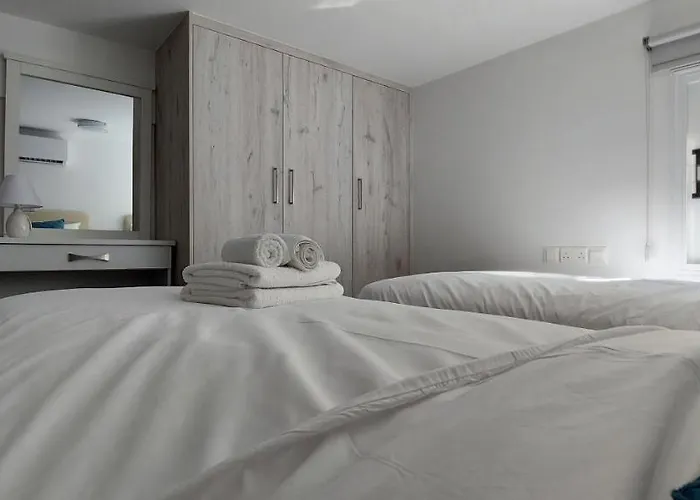 Eleantre Holiday Apartments